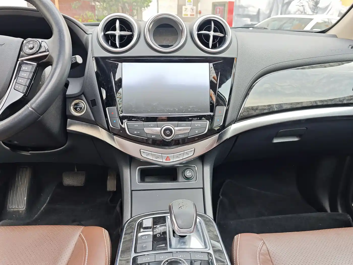 BYD Tang New Energy 2015 2.0T 4WD Flagship фото 12