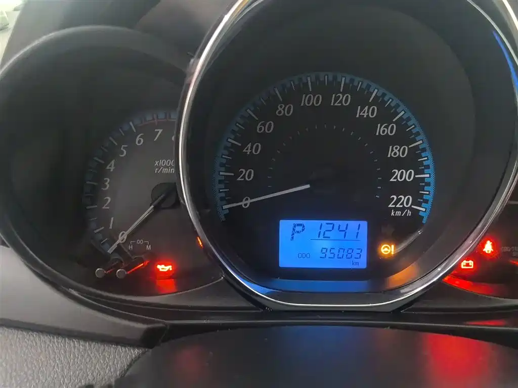 Toyota YARiS L Zhi Xiang 2019 1.5E CVT Charming China VI фото 12