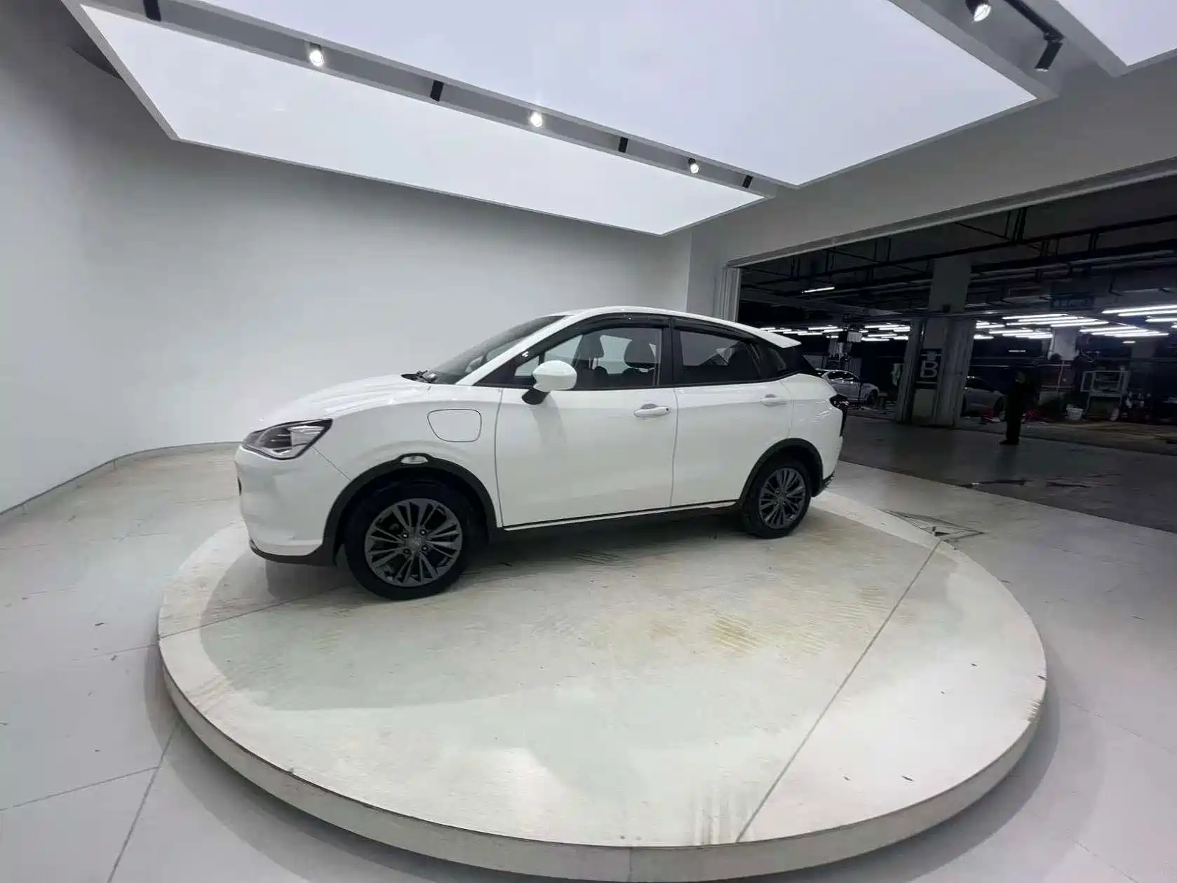 صورة 29 - Nezha Auto Nezha V