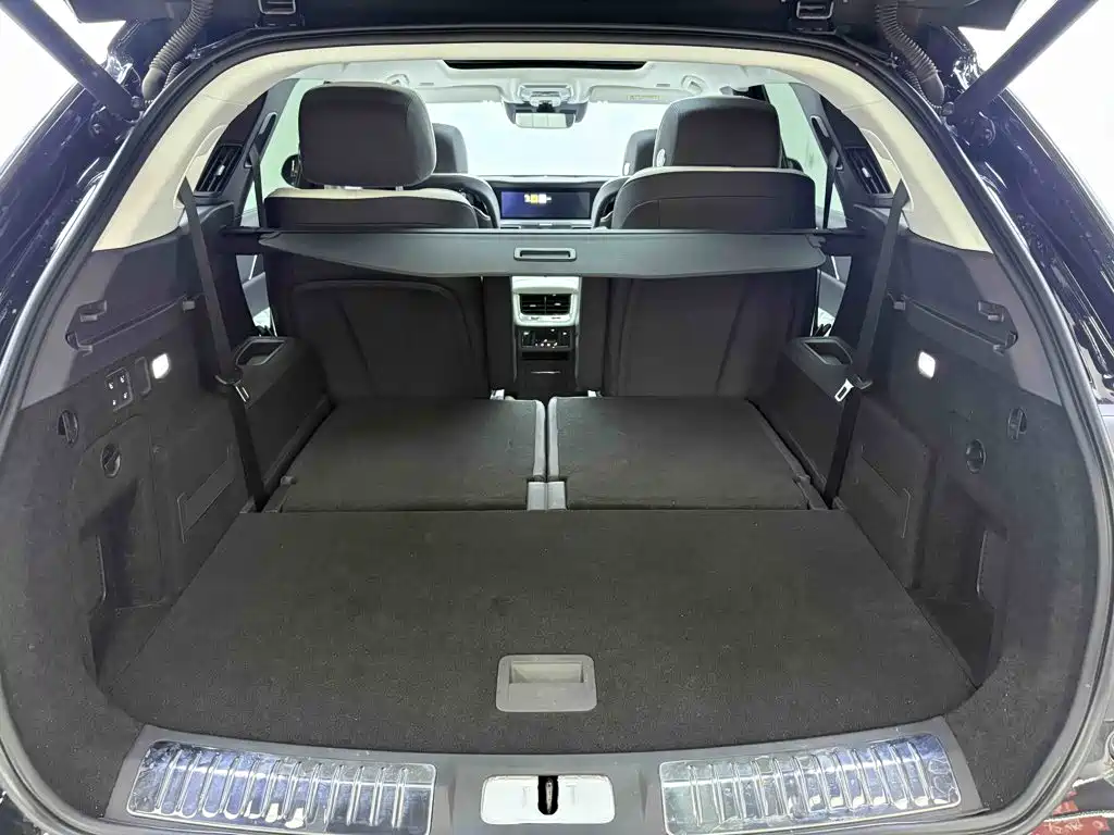 Hongqi E-HS9 2023 2022 690km Qi Xiang Edition (6-seater)