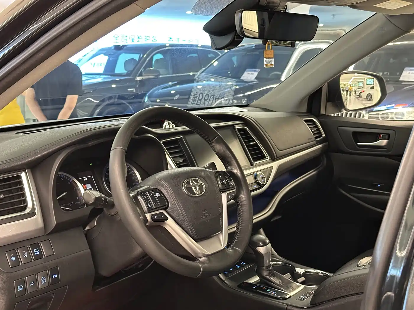 Toyota Highlander 2018 2.0T 4WD Ultimate 7-seater (China V) фото 9