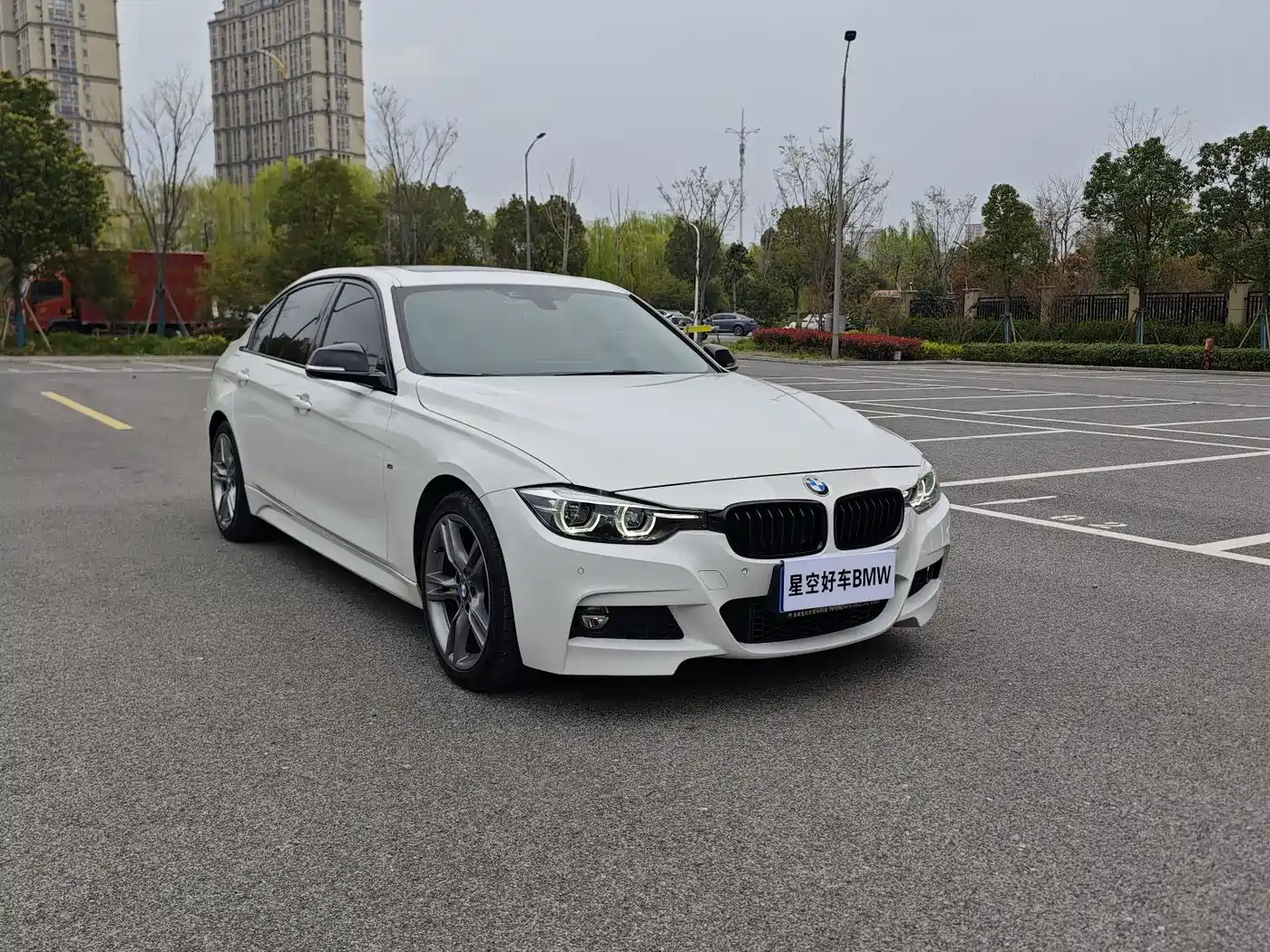 BMW 3 Series 2018 320Li M Sport Black Night Edition фото 3