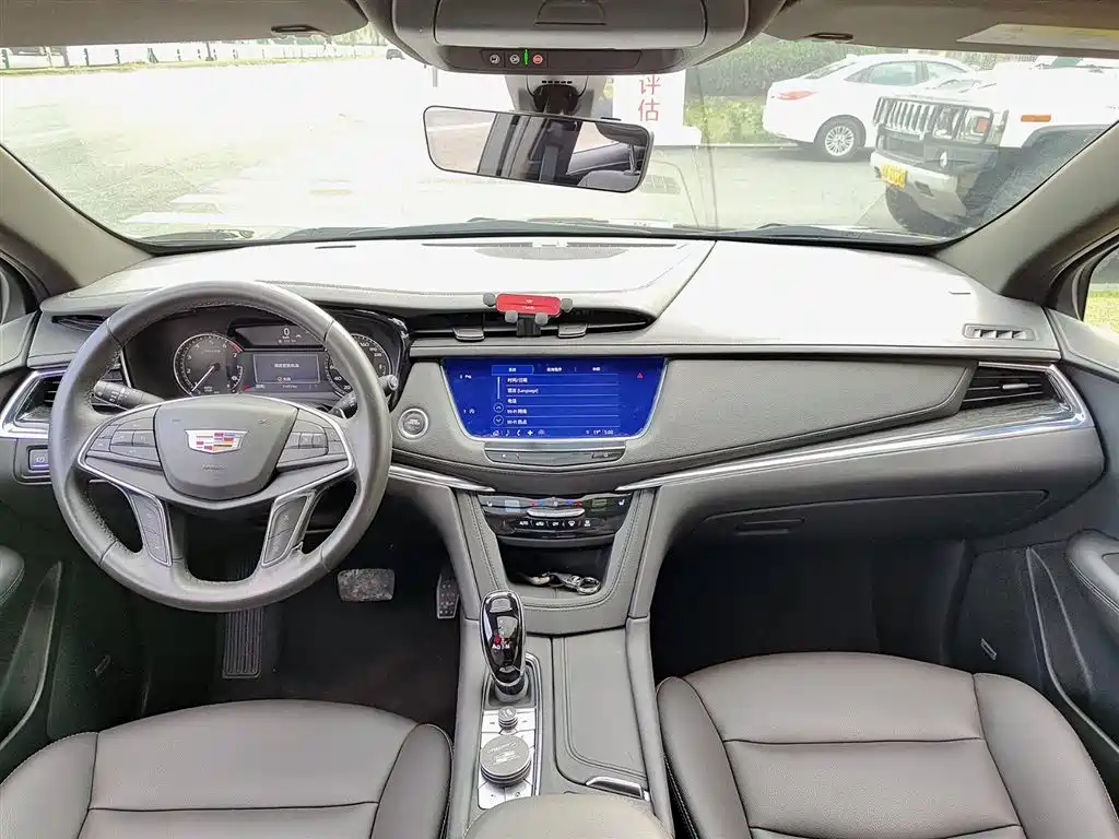 CADILLAC XT5