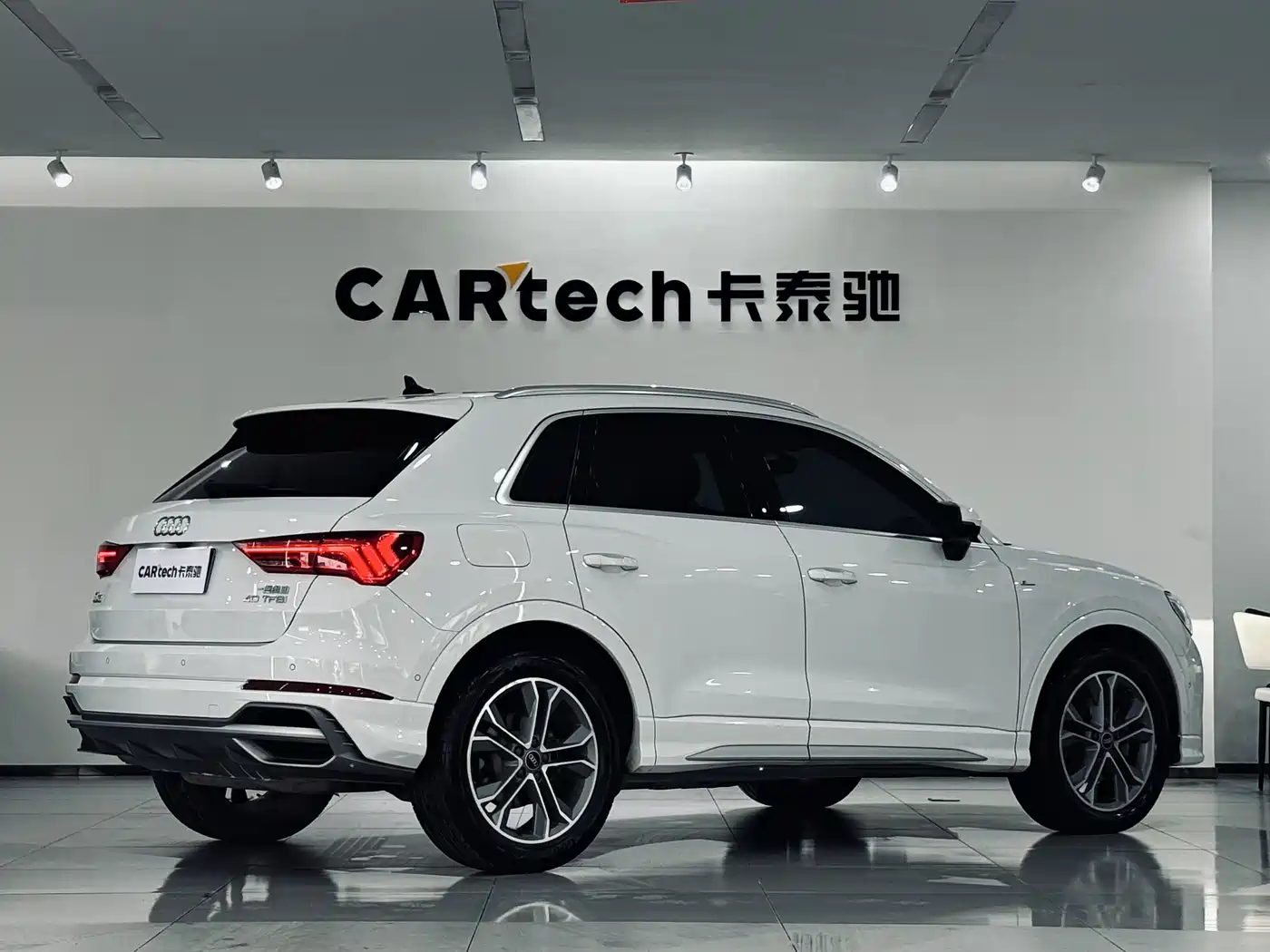 Audi Q3 2021 40 TFSI Fashion Sport фото 4
