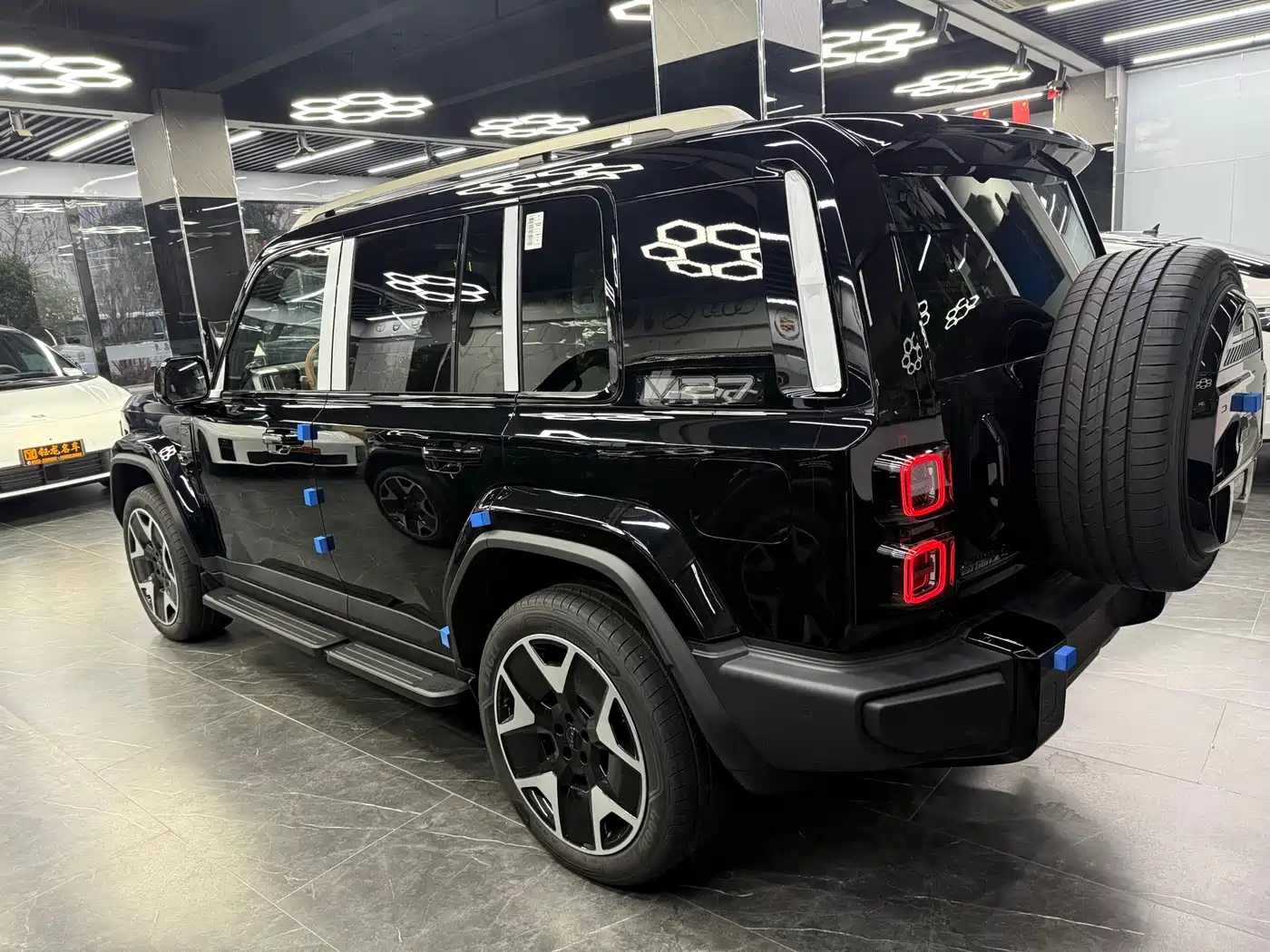 iCAR V27 2026 2026 200KM AWD Falcon 500