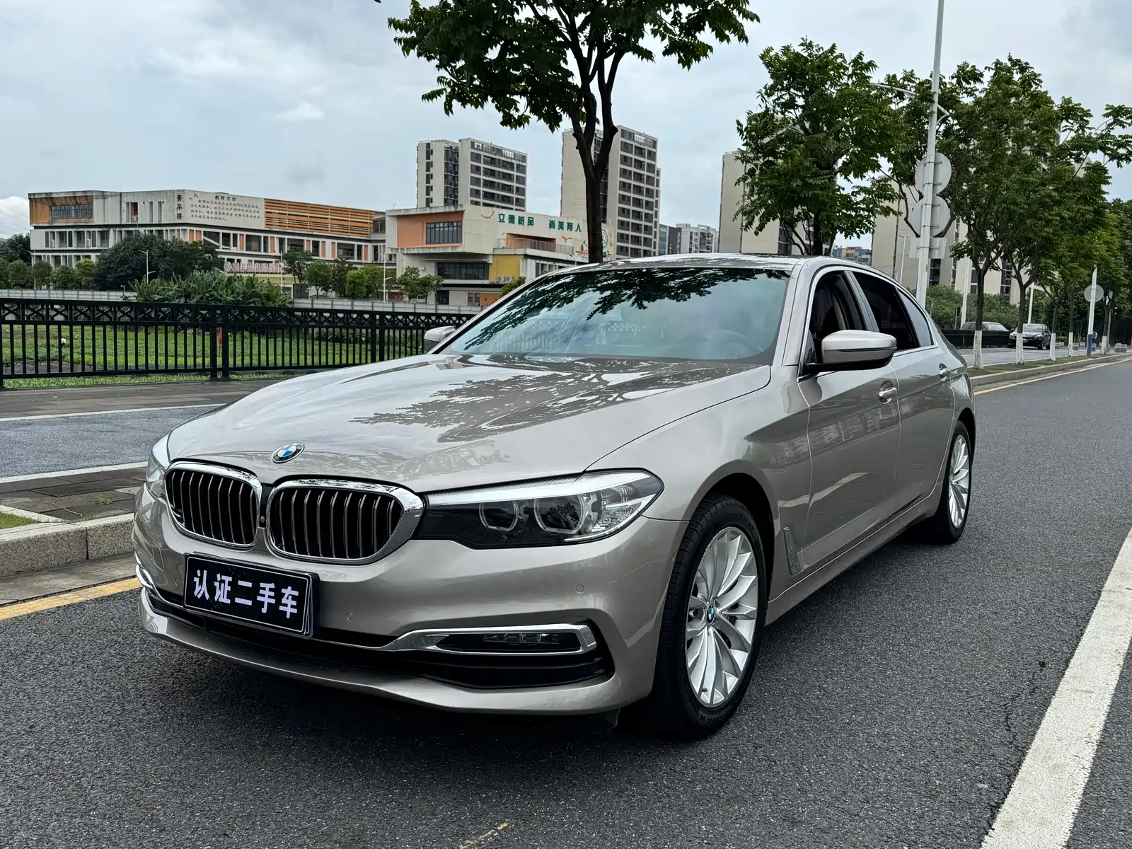 Фото 1 - BMW 5 Series