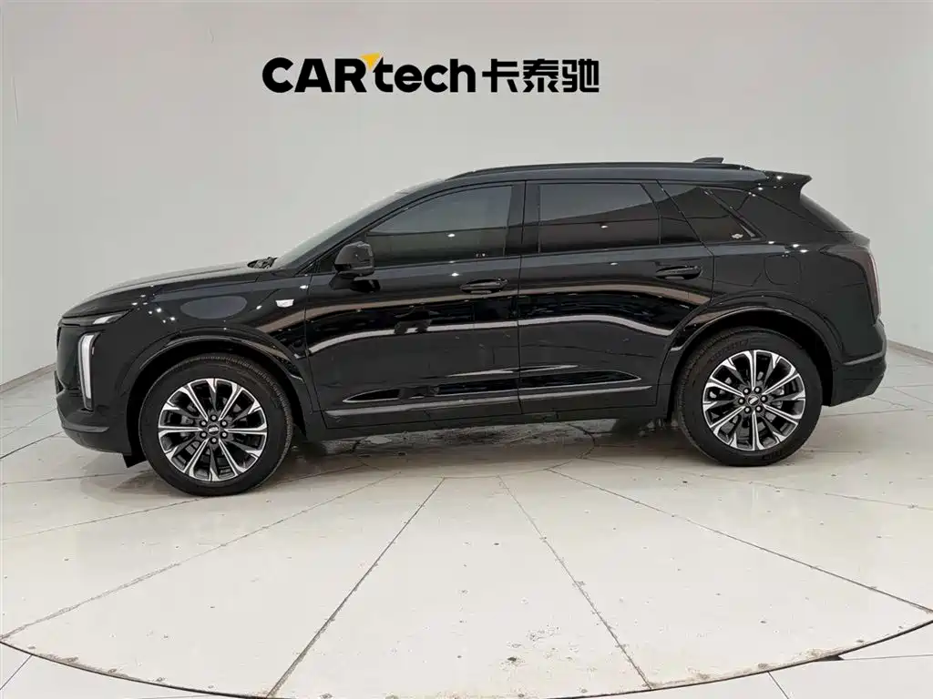 CADILLAC XT5