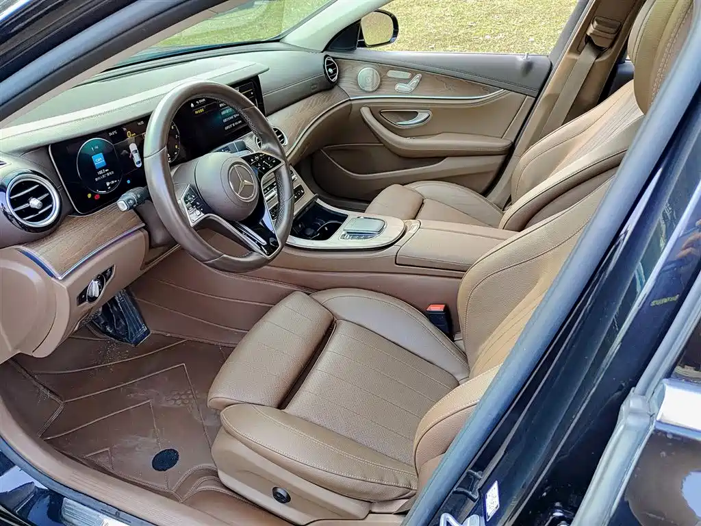 MERCEDES-BENZ E CLASS