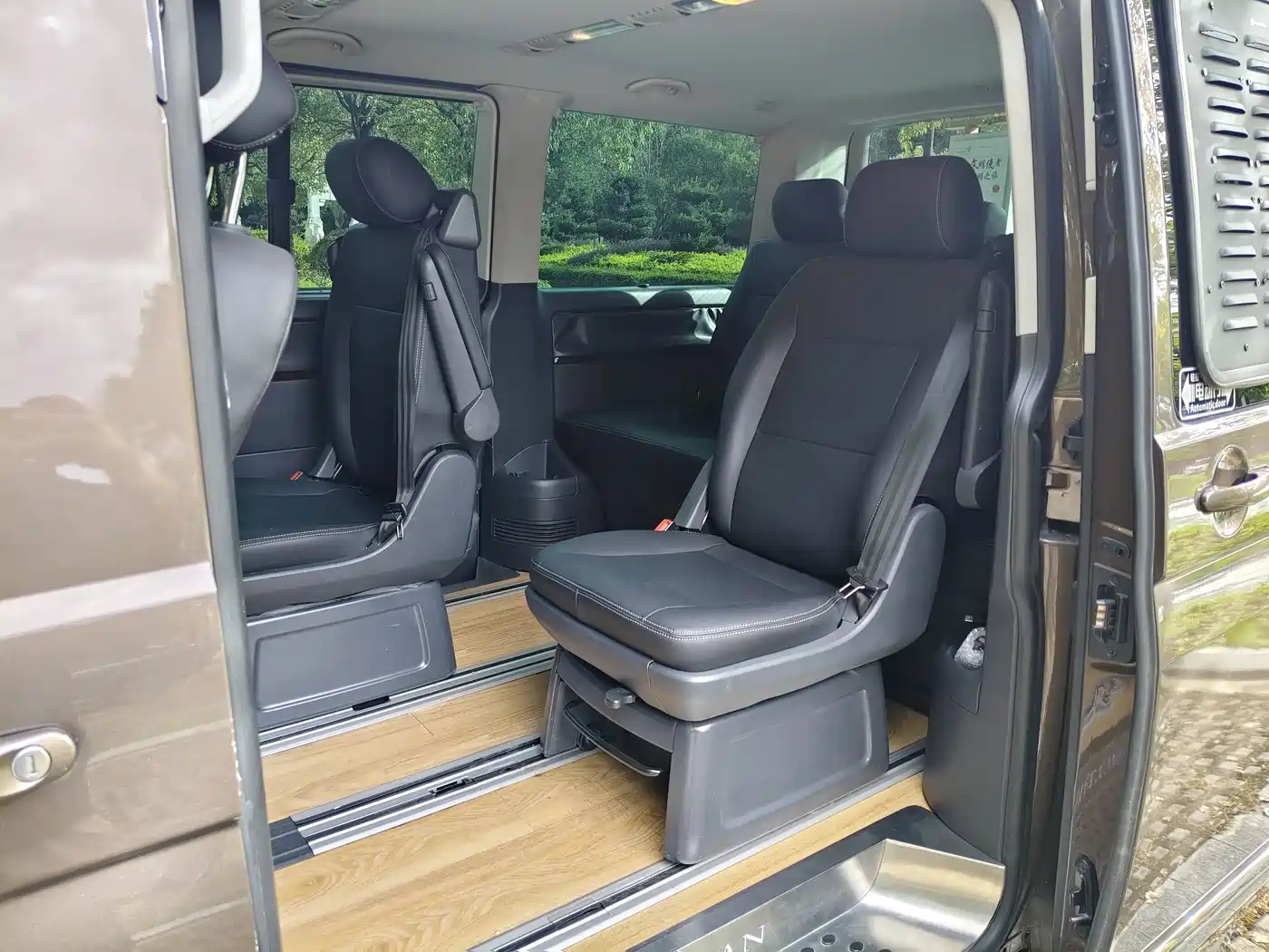 Volkswagen Multivan 2012 2.0TSI 2WD Luxury Edition фото 13