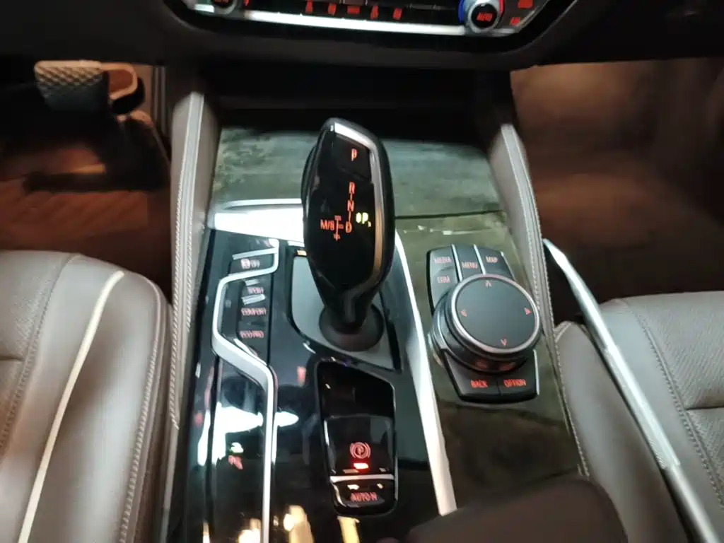 Photo 6 - BMW 5 Series