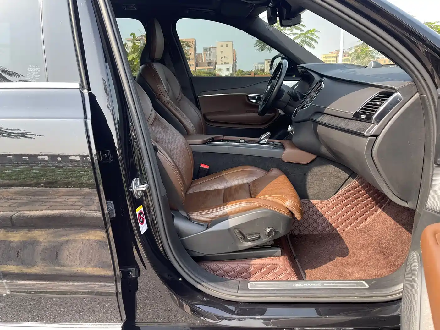 Volvo XC90 Plug-in Hybrid 2022 2022 Facelift E-Drive Hybrid T8 Intelligent Premium Luxury 7-Seater