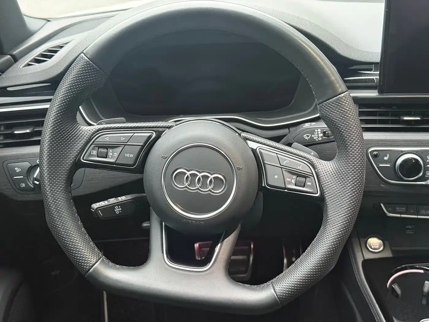Audi A4L 2024 40 TFSI Luxury Dynamic фото 9