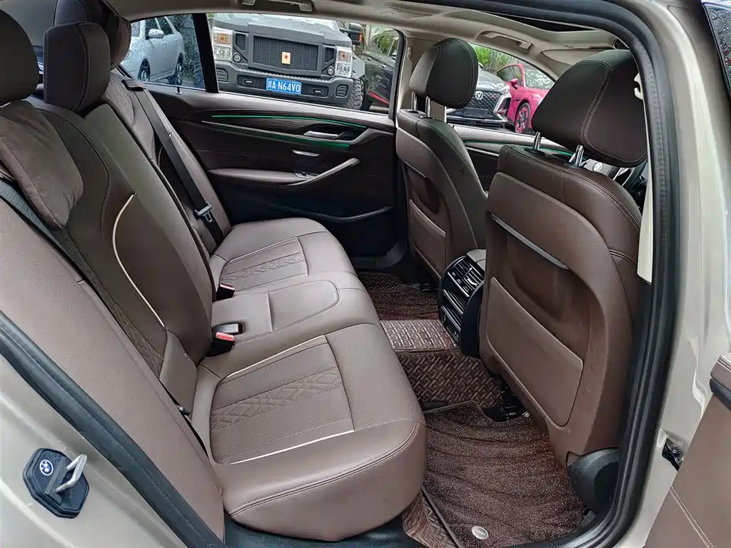 BMW 5 Series New Energy 2021 535Le Luxury Package фото 11