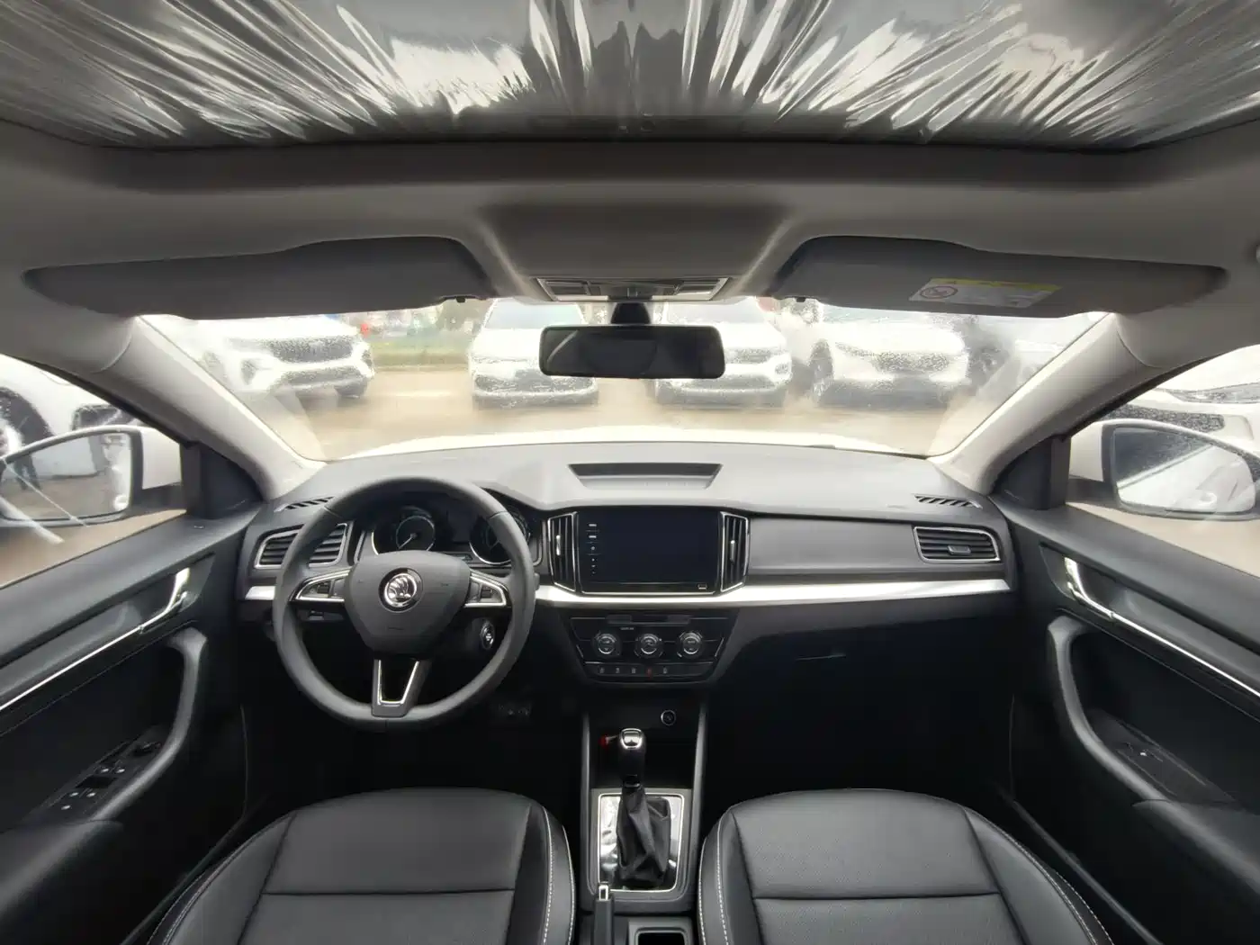 Škoda Kamiq 2022 1.5L Automatic Comfort Edition фото 6