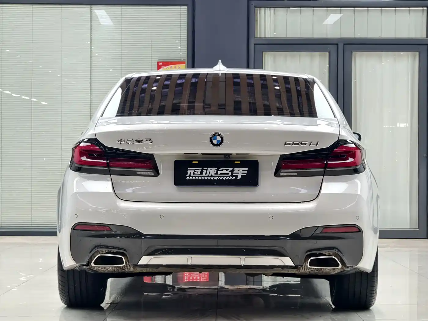 BMW 5 Series 2022 525Li M Sport Package фото 10