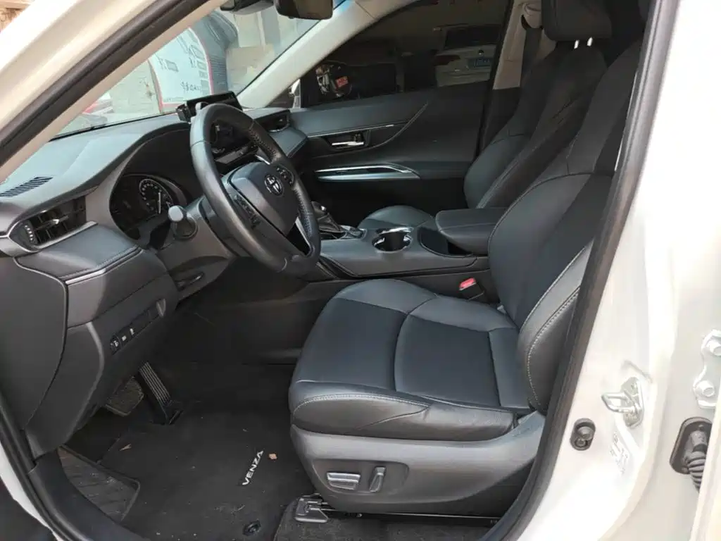 Toyota Venza 2023 2023 2.0L CVT FWD Luxury