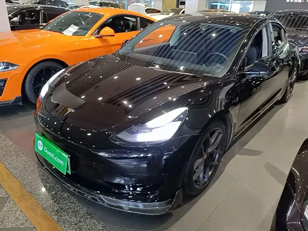 Tesla Model 3 2020