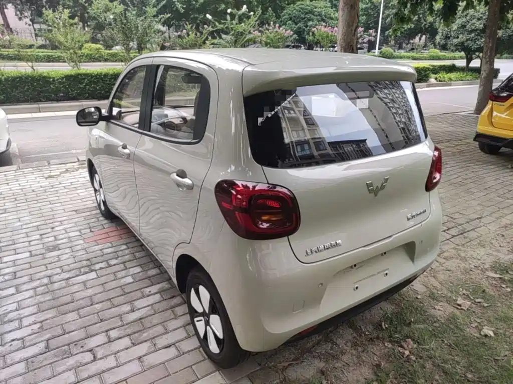 Wuling Motors Hongguang MINIEV 2026 2025 4-Door Advanced