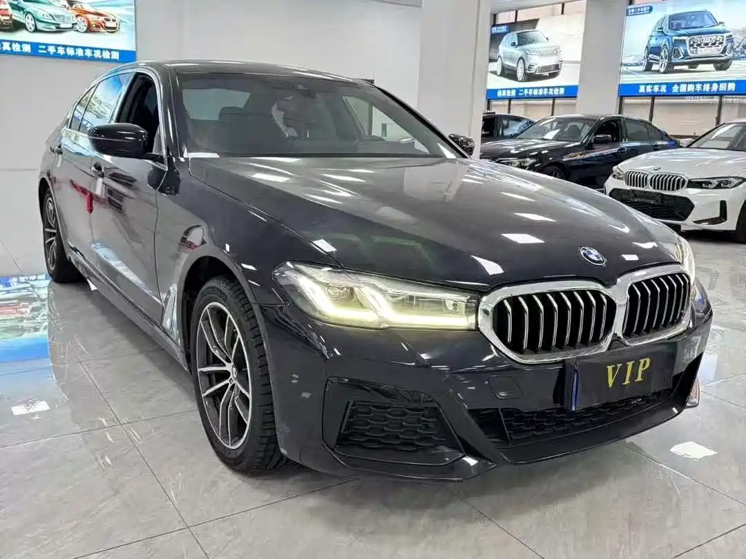 BMW 5 Series 2022 525Li M Sport Package фото 3