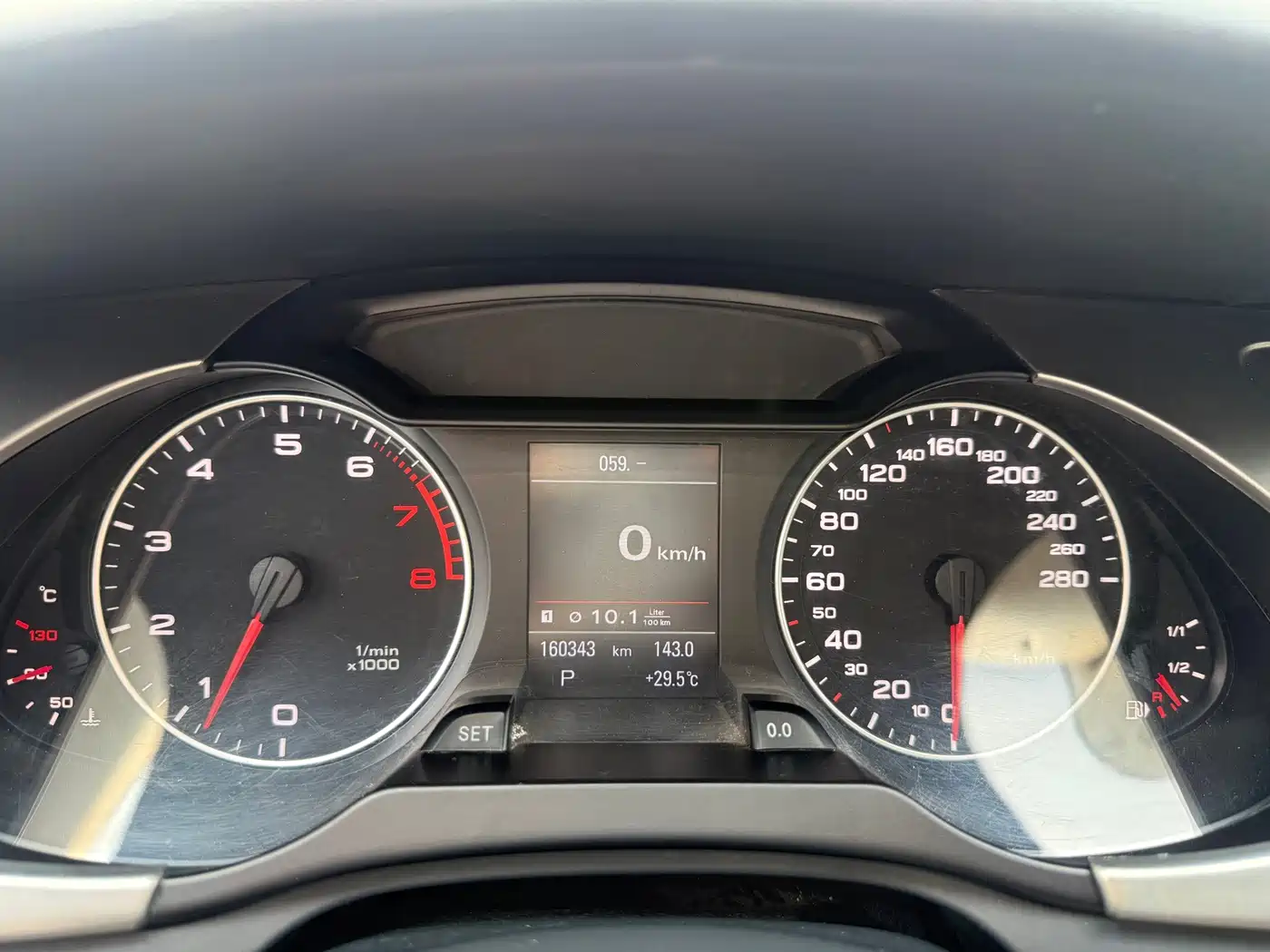 Audi A4L 2011 2010 2.0 TFSI Technology
