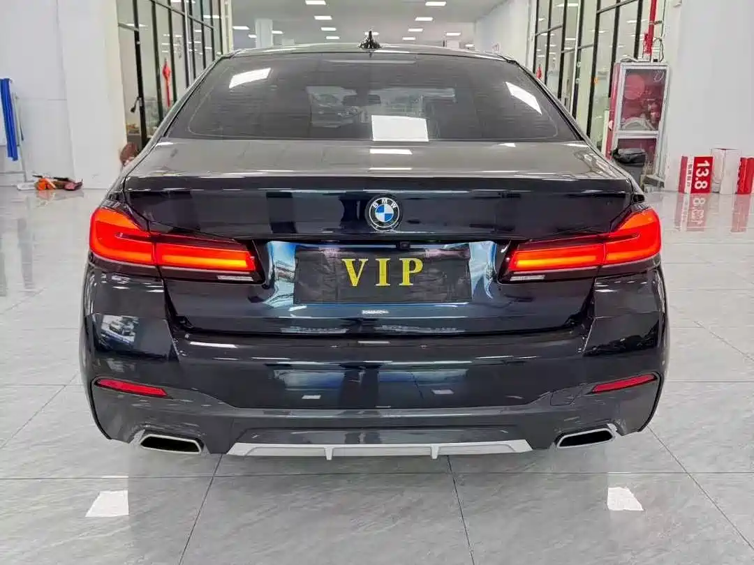 BMW 5 Series 2022 525Li M Sport Package фото 8