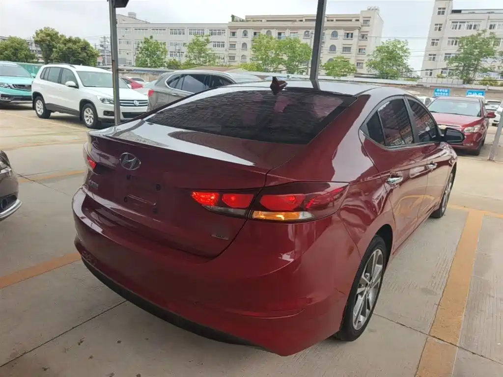 Hyundai Elantra 2016 Model 1.6L Automatic Smart Elite фото 7