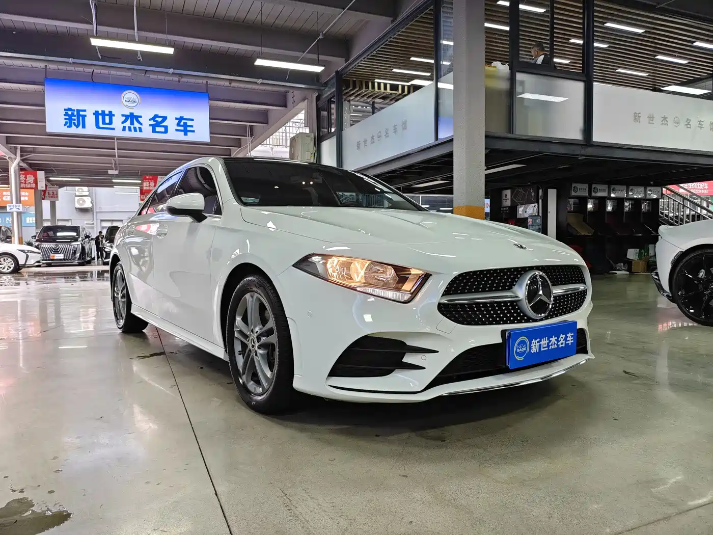 Mercedes-Benz A-Class 2021 A 180 L Sports Sedan фото 3