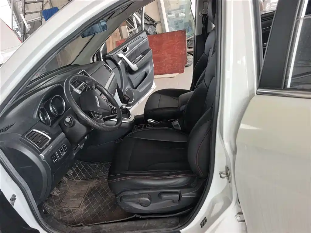 Haval M6 2018 1.5T Manual 2WD Urban фото 15