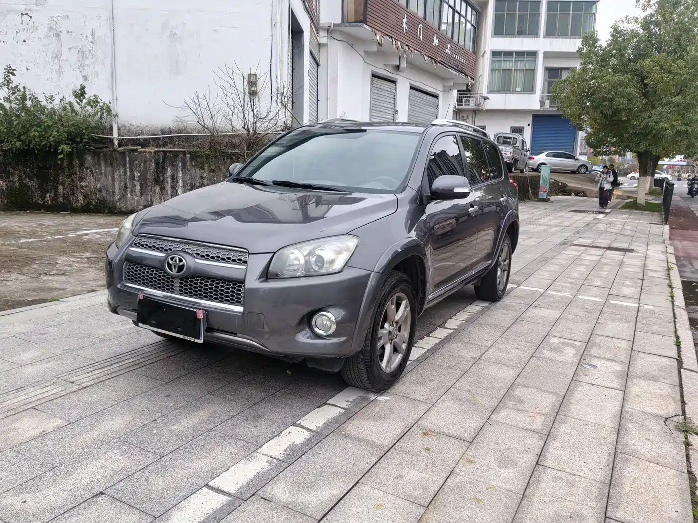 Toyota RAV4 Rongfang 2013 Special Edition 2.4L Auto AWD Prestige