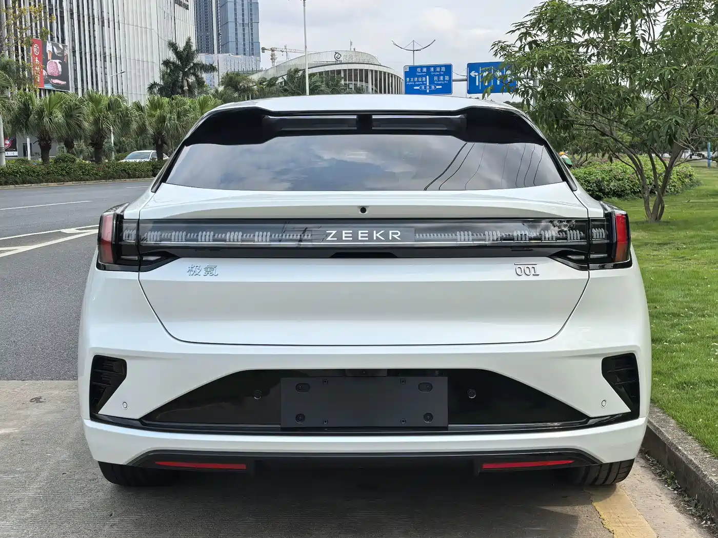 ZEEKR EXTREME KRYPTON 001