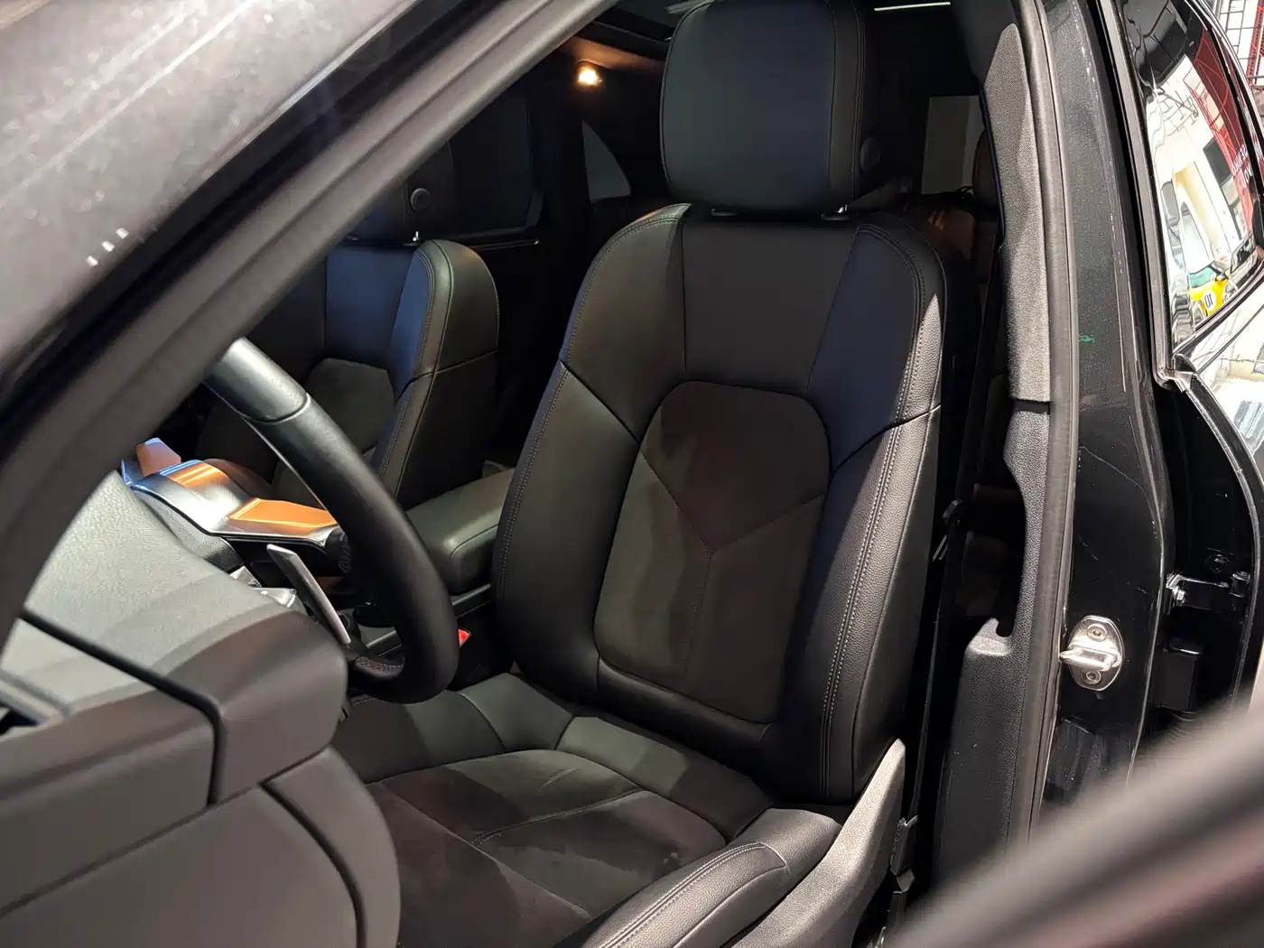 Porsche Macan 2018 Macan 2.0T фото 8