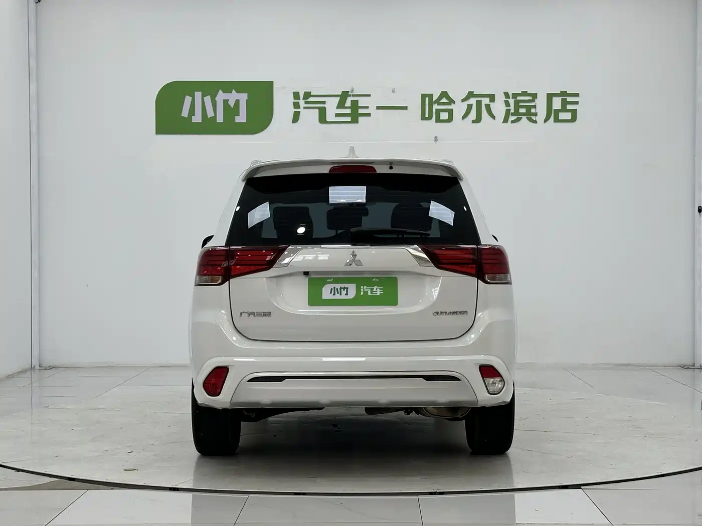 Mitsubishi Outlander 2023 2021 Facelift 2.0L 2WD Premium Edition 5-Seater