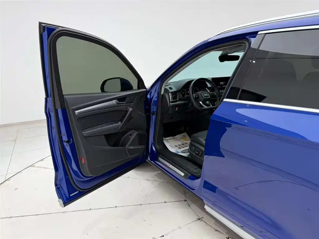 Audi Q5L 2022 45T Luxury Dynamic фото 13