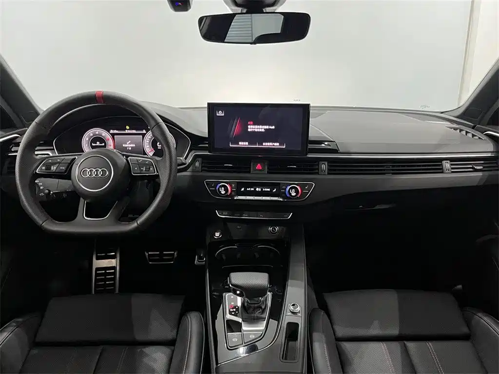 Audi A4L 2025 2025 2 Million Celebration Edition 40 TFSI Luxury Dynamic B&O Starlight Night Edition