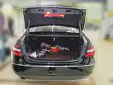 Фото 5 - Mercedes-Benz E-Class