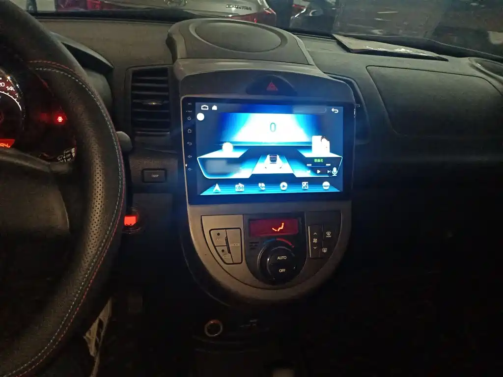 Kia Soul 2013 1.6L AT Premium фото 10