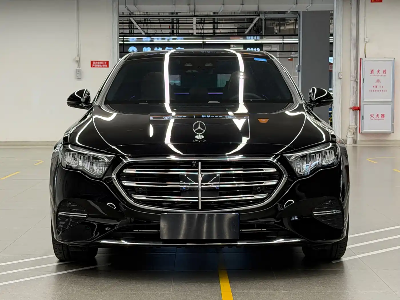 Mercedes-Benz E-Class 2025 E 300 L Luxury фото 2