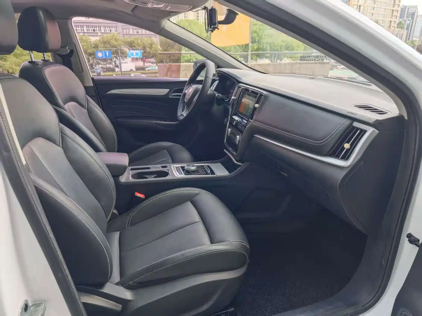 Roewe i6 New Energy 2020 2019 PLUS 50T 4G Connected Glory Luxury Edition