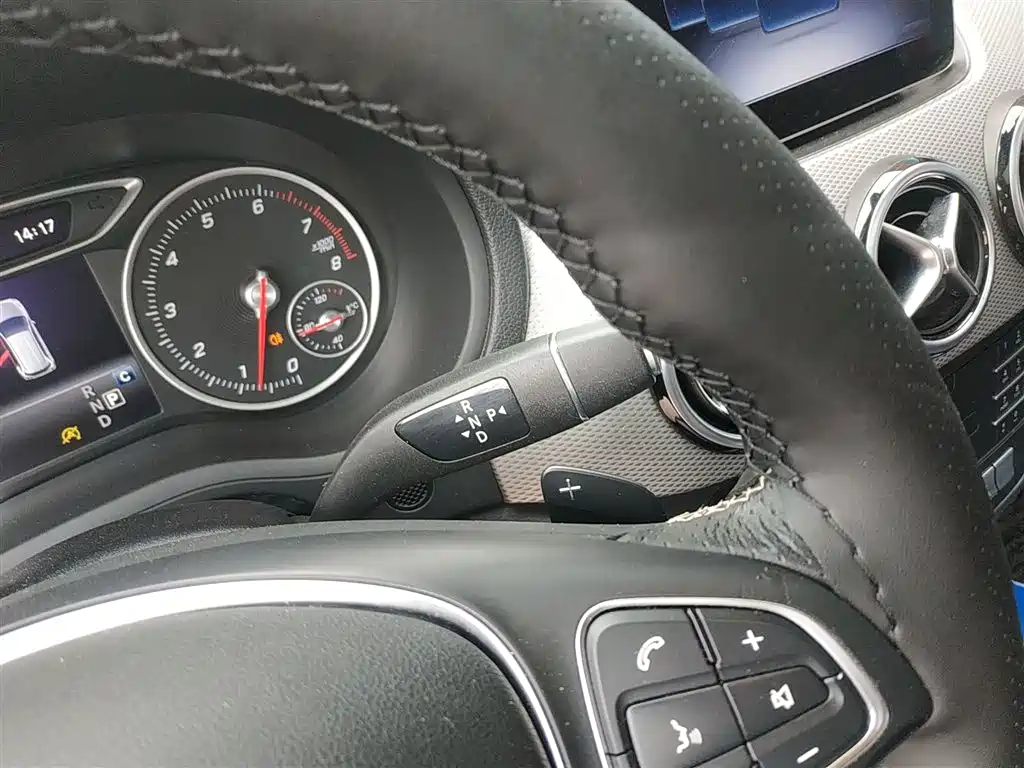 Mercedes-Benz B-Class 2018 B 200 Sport фото 14