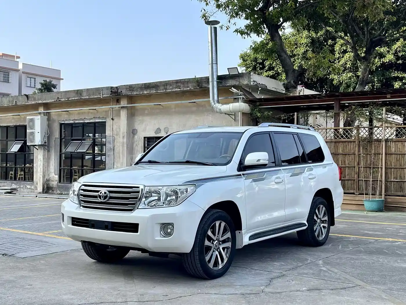 Toyota Land Cruiser (Import)