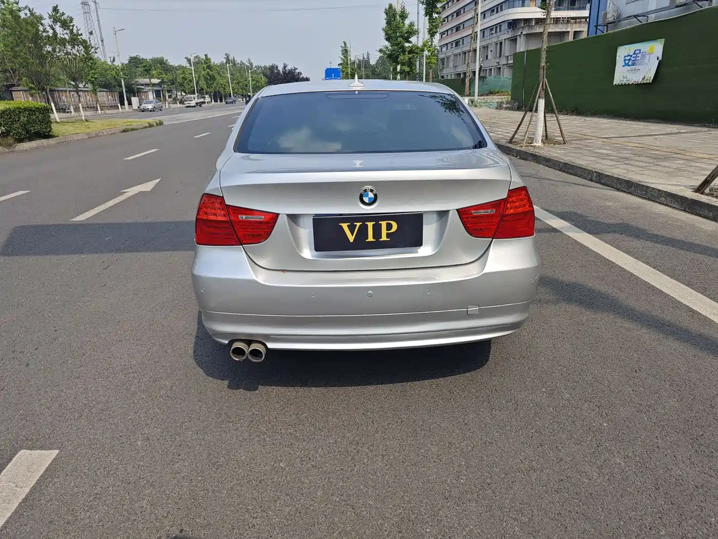 BMW 3 Series (Import) 2010 325i Luxury фото 5