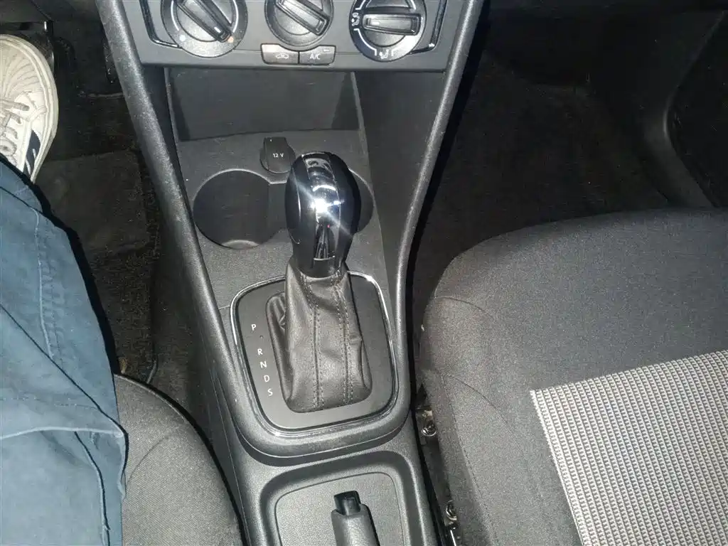 Volkswagen Polo 2018 1.5L Auto Safe Drive фото 14