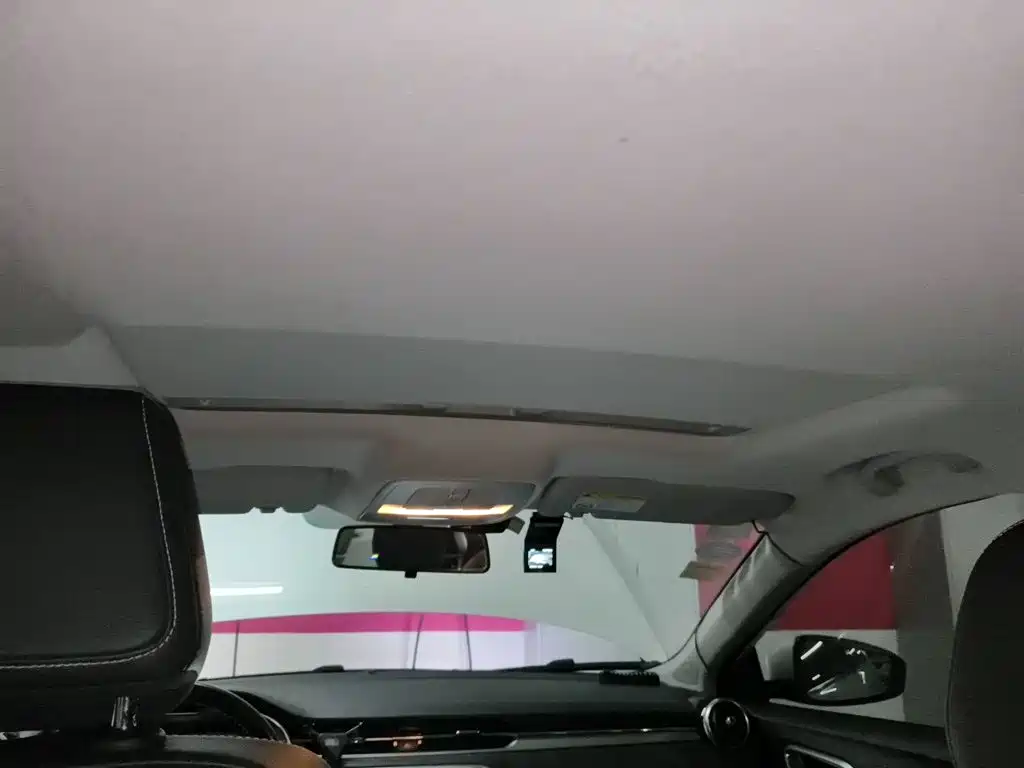 MG 6 New Energy 2019 2018 45T E-DRIVE Intelligent Hybrid Premium Internet Edition