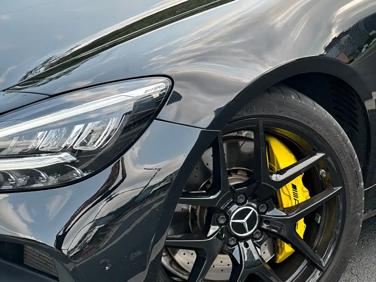 MERCEDES-BENZ AMG GT