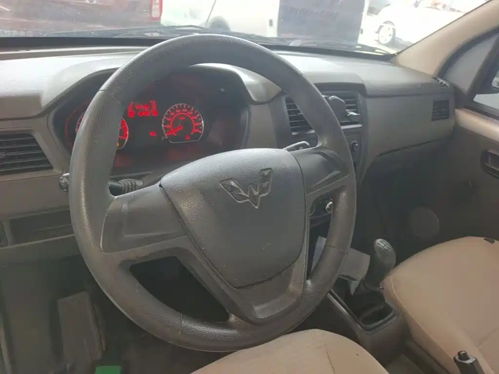 Wuling Motors Wuling Rongguang S 2024 2023 1.5L Base 5/7 Seater