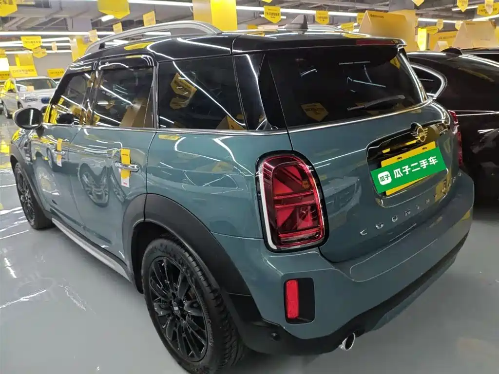 MINI COUNTRYMAN