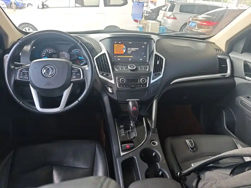 Dongfeng Aeolus Dongfeng Fengshen AX7 2015 2015 2.0L Automatic Smart Ease