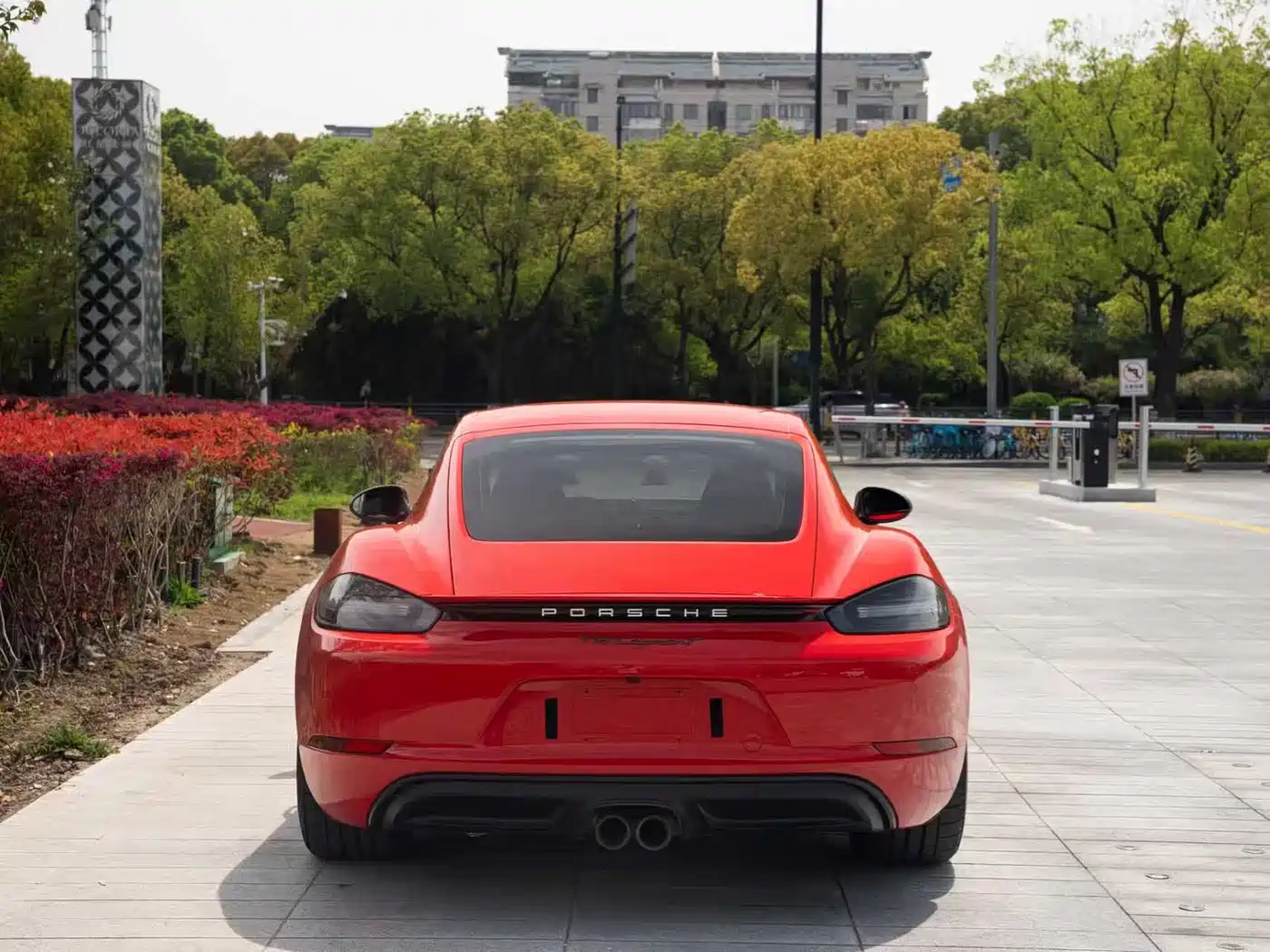 Porsche 718 2019 Cayman T 2.0T фото 15