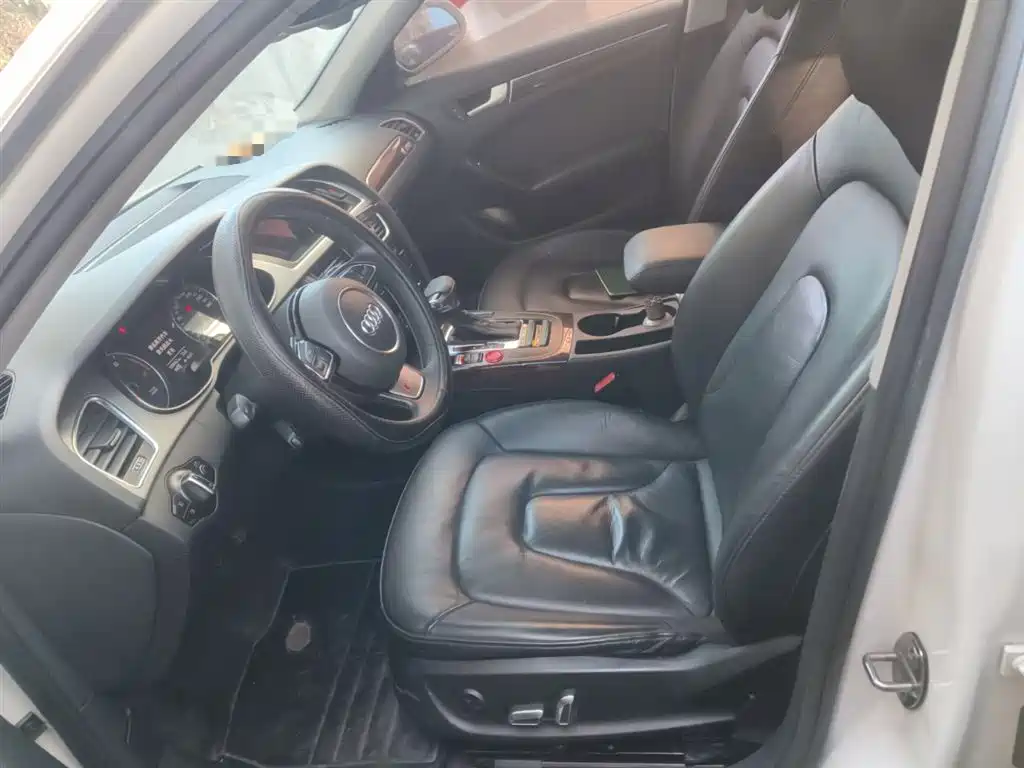 Audi A4L 2016 35 TFSI Collector's Edition S line Comfort фото 8