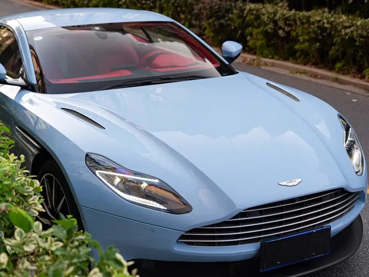 Aston Martin DB11 2021 2020 4.0T V8 Coupe
